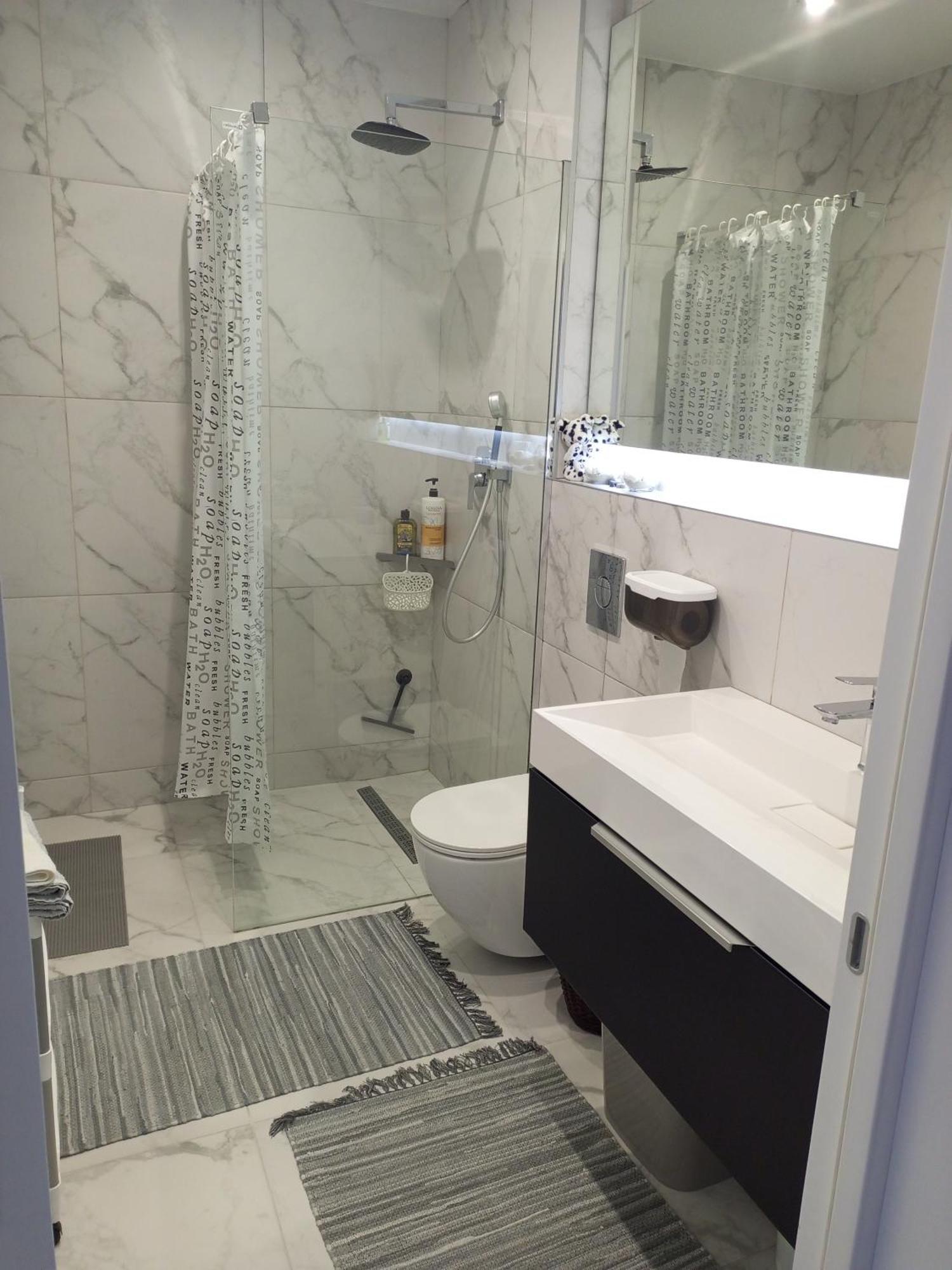 New Modern Apartment Ужгород Екстер'єр фото
